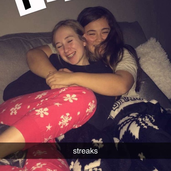 Meet your Posher, Emily - Picture 1 of 1